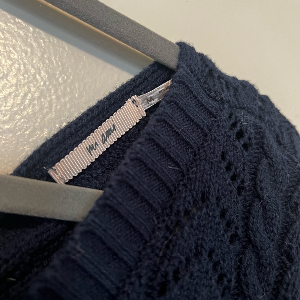 Francesca’s sweater - Picture 4 of 5
